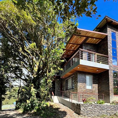 Cougar Monteverde Ngoại thất bức ảnh
