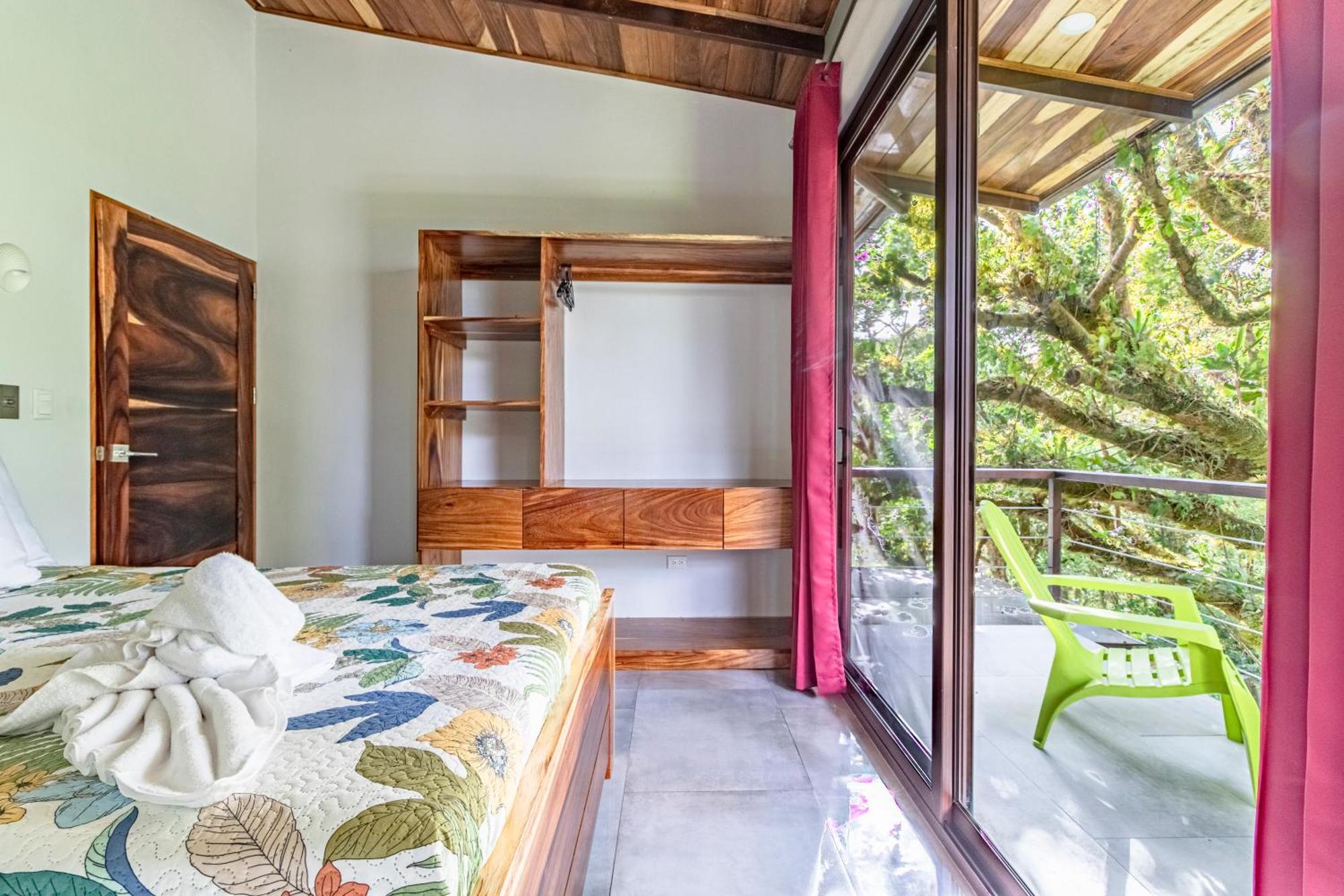 Cougar Monteverde Ngoại thất bức ảnh