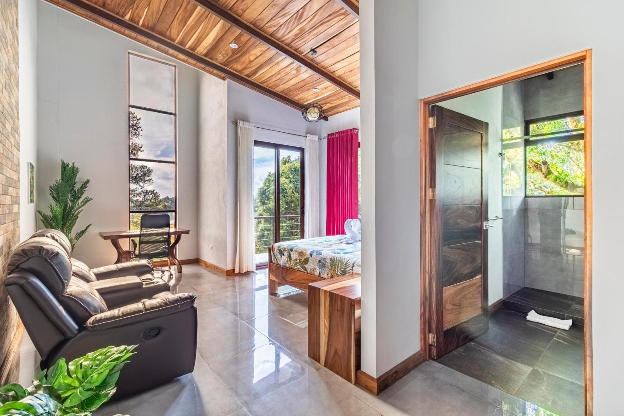 Cougar Monteverde Ngoại thất bức ảnh