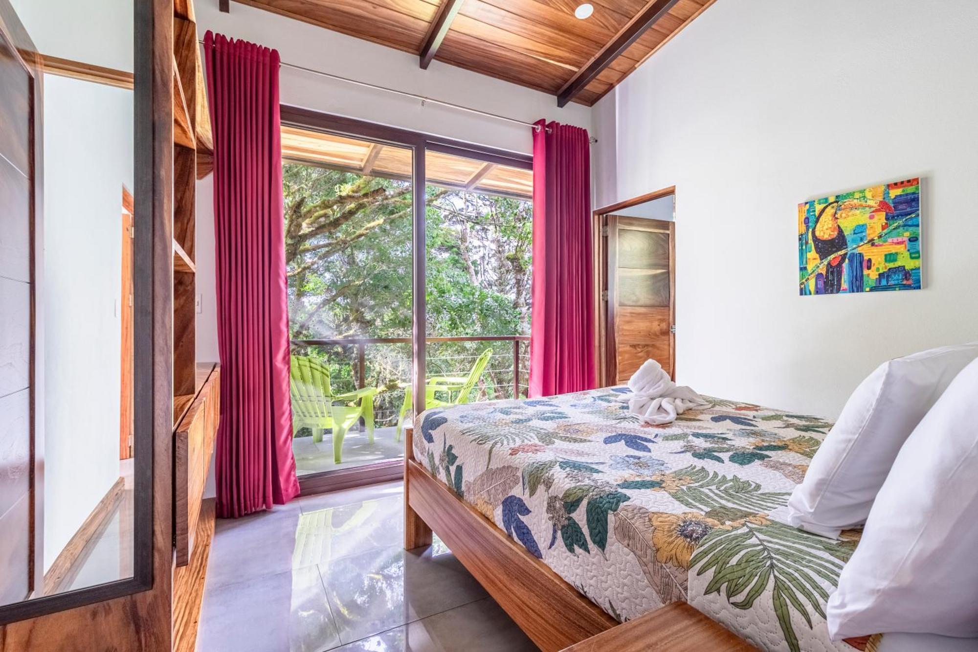 Cougar Monteverde Ngoại thất bức ảnh