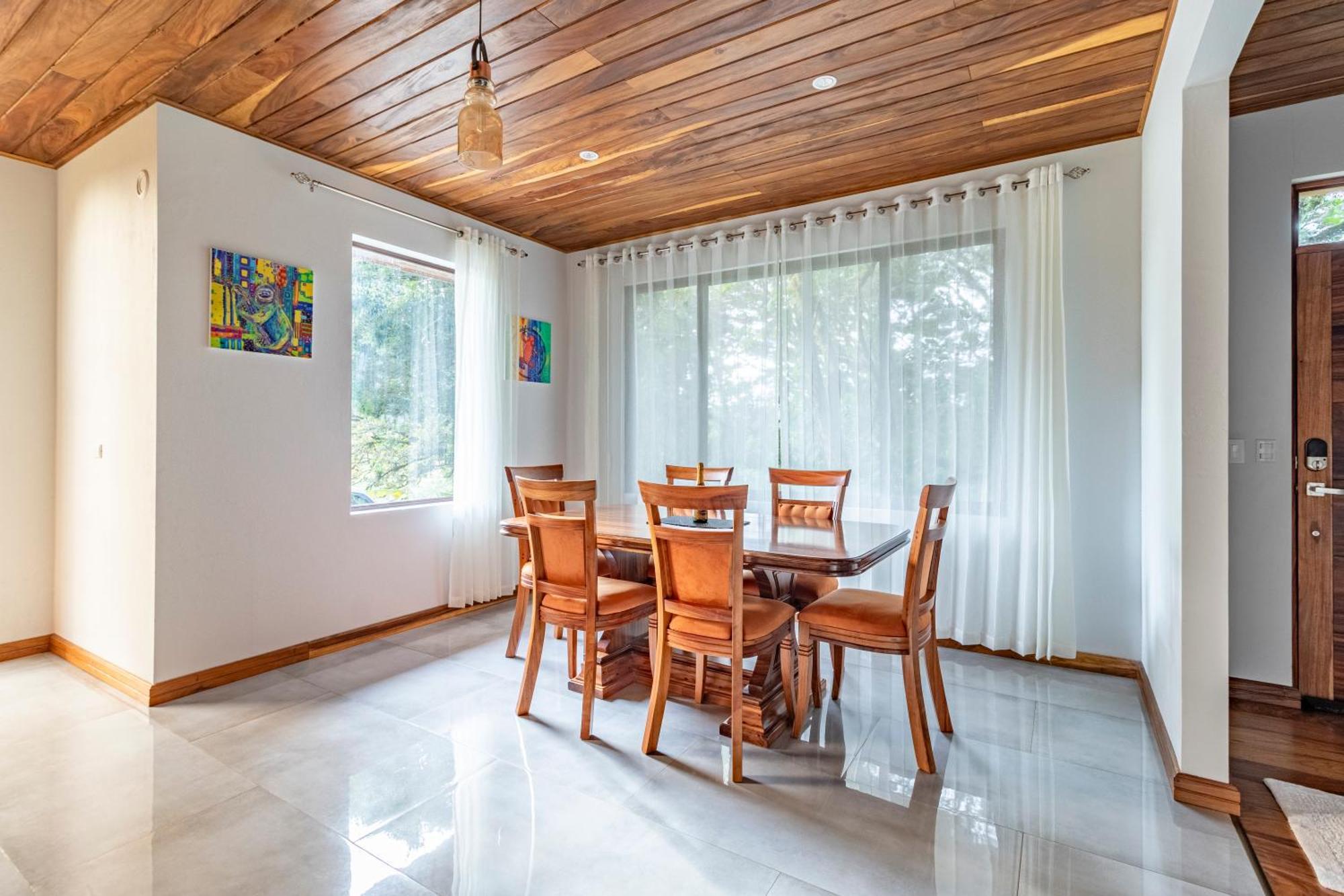 Cougar Monteverde Ngoại thất bức ảnh